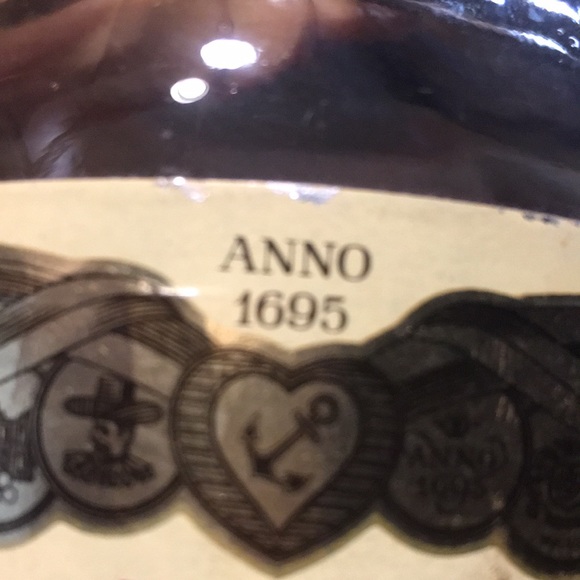 Vintage “ANNO 1695” Sloe Gin Bottle - Picture 2 of 7